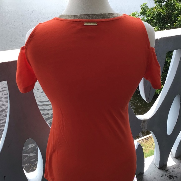 Michael Kors Cold Shoulder Short Sleeve Blouse Sunset Orange and Gold Collar - Picture 7 of 8